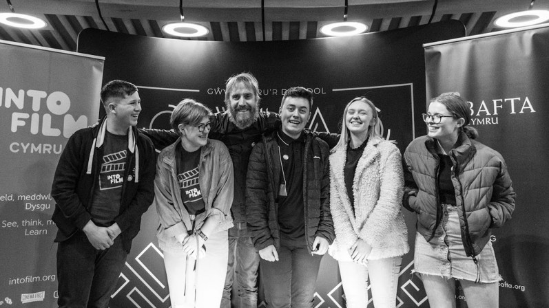 Rhys Ifans with YAC members